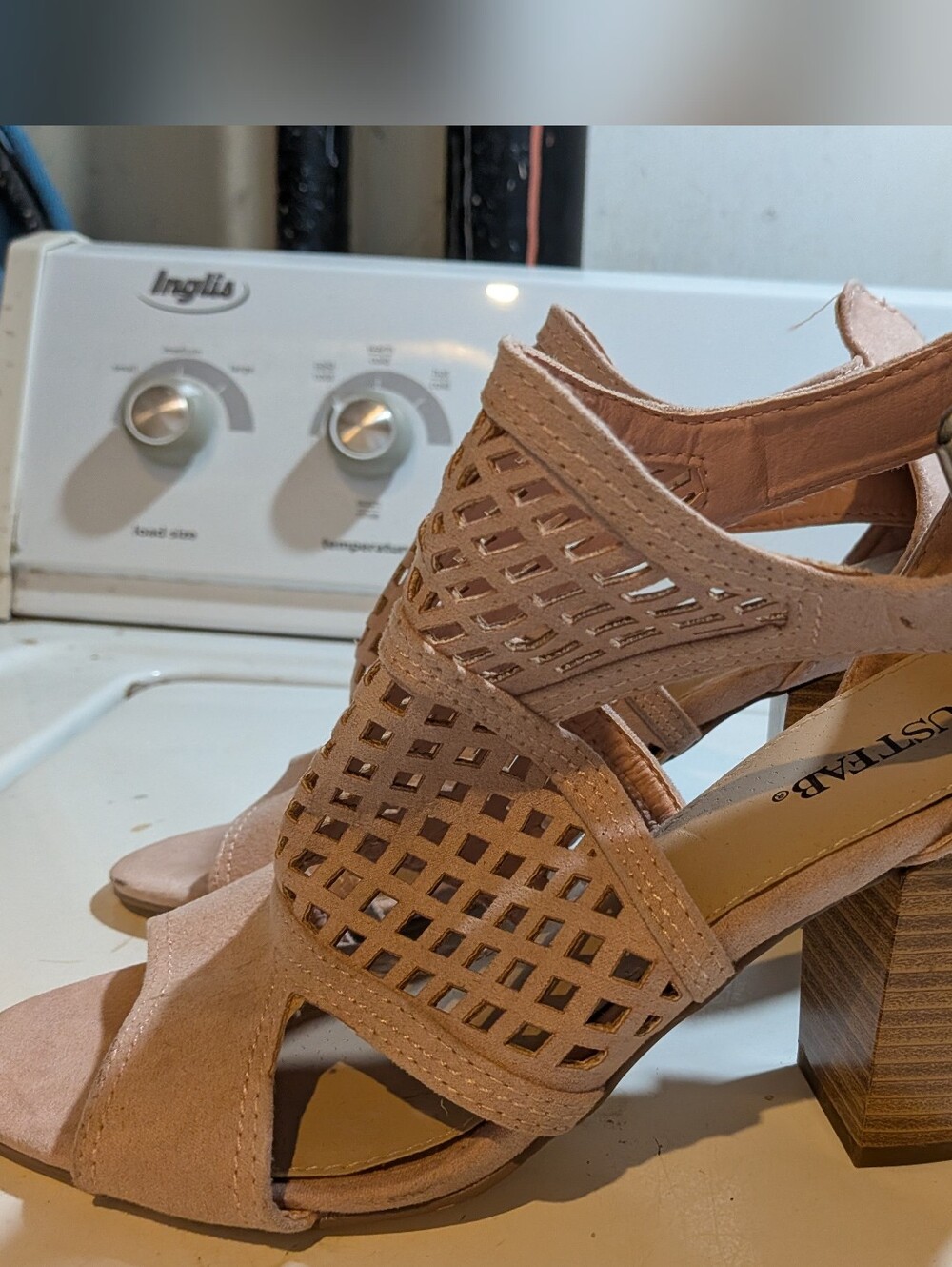 JustFab Pink Block Heel Sandals - Open Toe Laser-Cut Design
